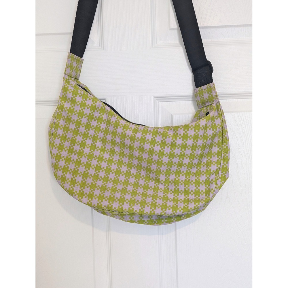 Baggu Medium Nylon Crescent Bag Green Pink Pixelated Houndstooth Crossbody